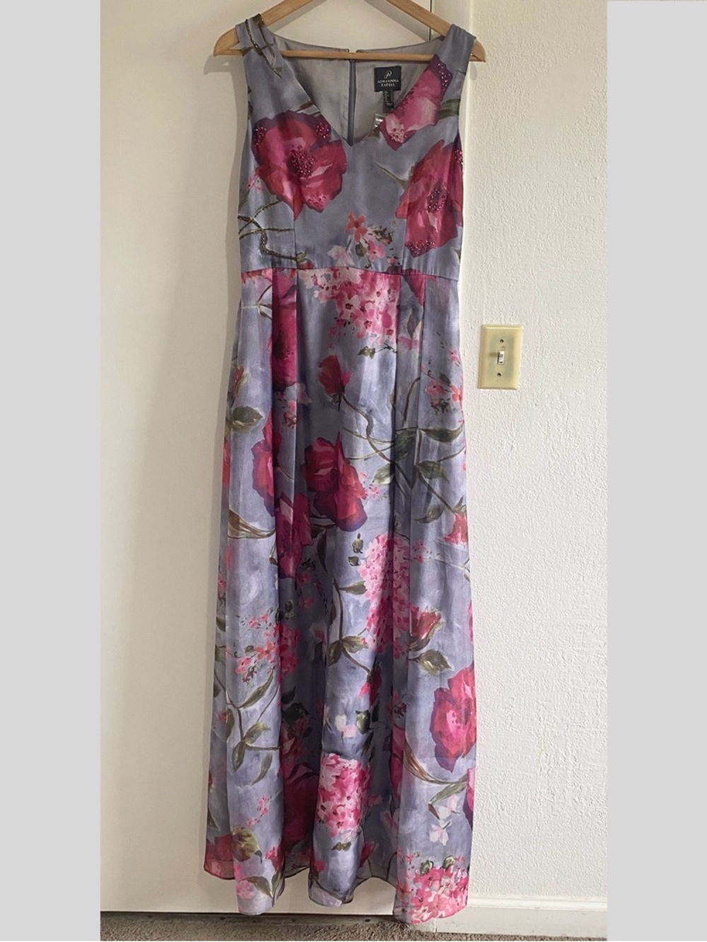 Adrianna Papell Lavender Maxi Dress with Pink Floral Accents Size 8 Formal